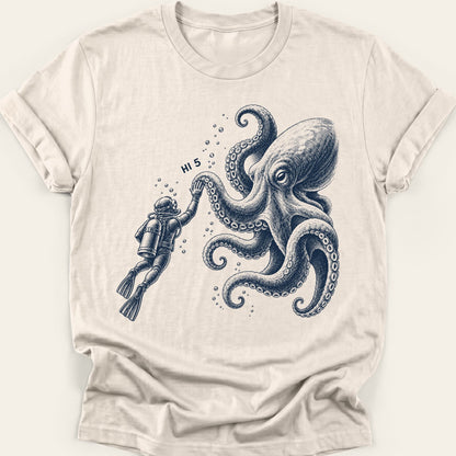 HI 5 — SOFTSTYLE TEE